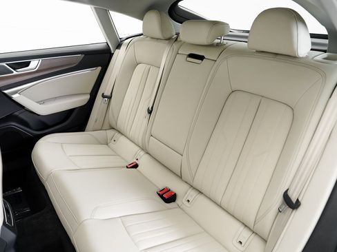 Used 2025 Audi A7 3.0T Premium image 23