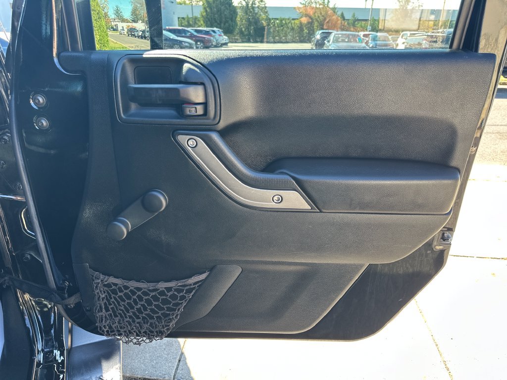 Used 2017 Jeep Wrangler Unlimited Sport w/ Connectivity Group AWD/4WD image 21