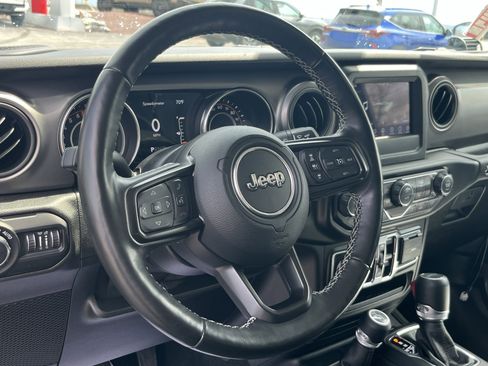 Used 2021 Jeep Gladiator Sport AWD/4WD image 20