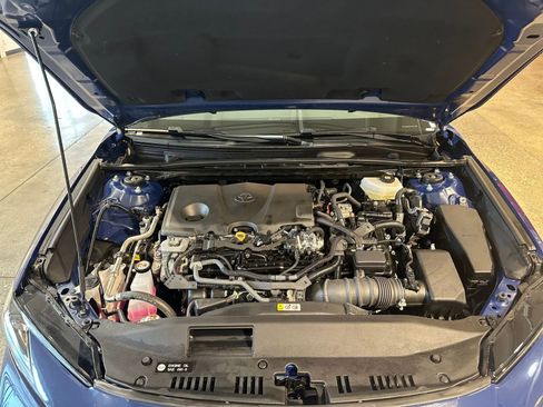Used 2025 Toyota Camry SE image 32