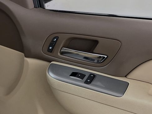 Used 2011 Chevrolet Avalanche LT w/ Luxury Package image 30