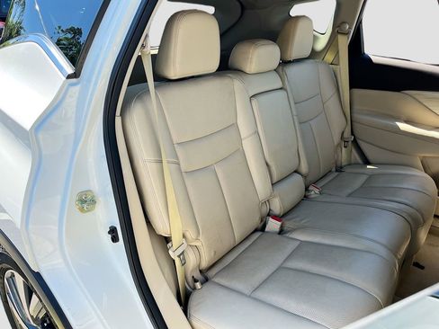 Used 2015 Nissan Murano Platinum AWD/4WD image 28
