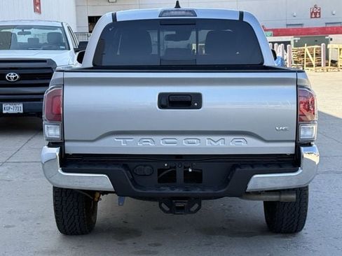 Used 2022 Toyota Tacoma TRD Off-Road AWD/4WD image 5