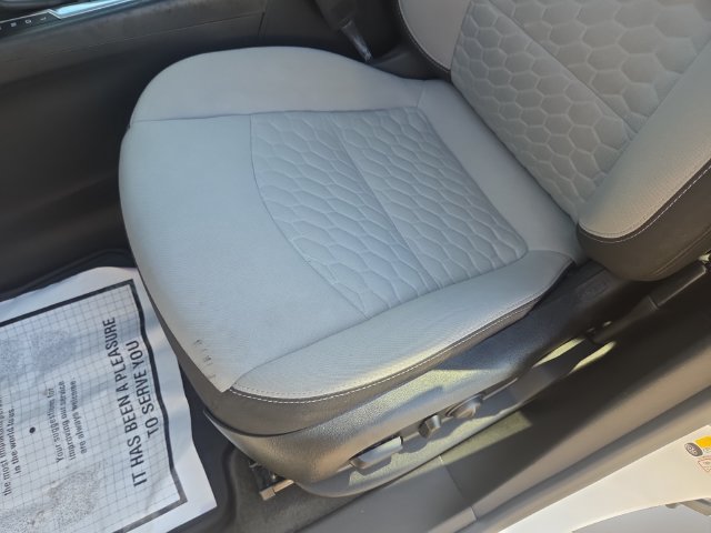 Used 2019 Chevrolet Equinox LT FWD image 26