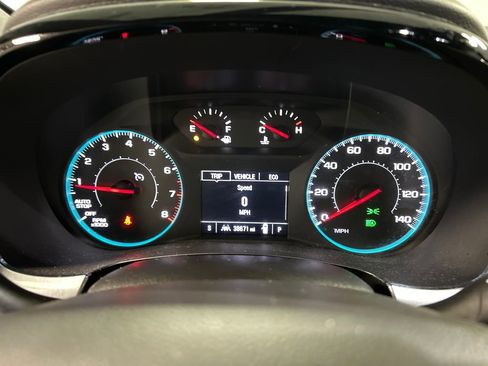 Used 2023 Chevrolet Traverse LS w/ Safety Package image 15