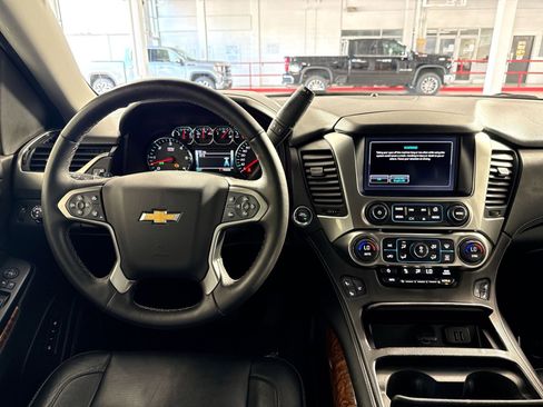 Used 2015 Chevrolet Suburban LTZ AWD/4WD image 16