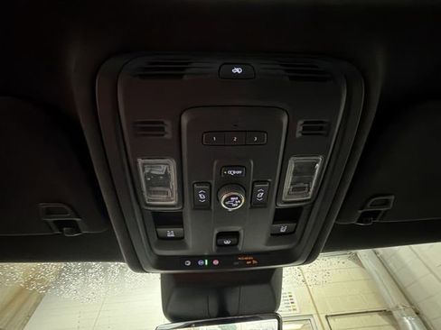 Used 2022 Cadillac Escalade ESV Premium Luxury Platinum w/ Heavy-Duty Trailer Package image 22