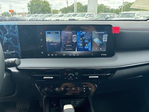 New 2026 Nissan Kicks SR w/ Cold Weather Package FWD image 12