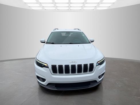 Used 2020 Jeep Cherokee Latitude Plus image 2