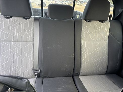 Used 2023 Toyota Tacoma TRD Off-Road image 9