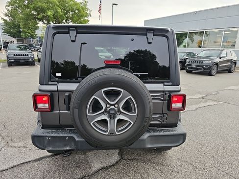 Used 2022 Jeep Wrangler Unlimited Sport AWD/4WD image 5
