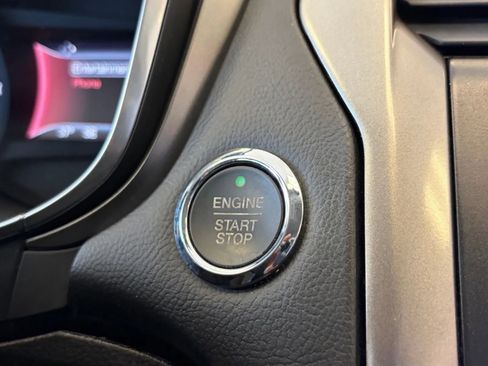 Used 2017 Ford Fusion SE w/ Fusion SE Technology Package image 22