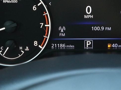 Used 2025 Nissan Altima 2.5 SR w/ SR Premium Package image 30