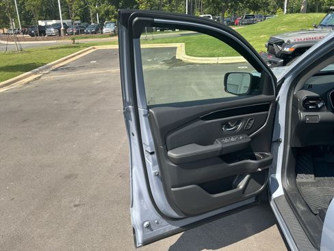 Used 2026 Honda Pilot EX-L image 14
