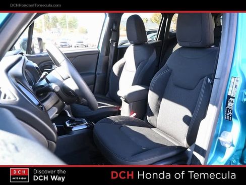 Used 2022 Jeep Renegade Altitude image 18