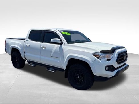 Used 2022 Toyota Tacoma SR5 AWD/4WD image 10