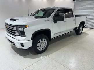 Used 2024 Chevrolet Silverado 2500 High Country w/ High Country Premium Package AWD/4WD video 1