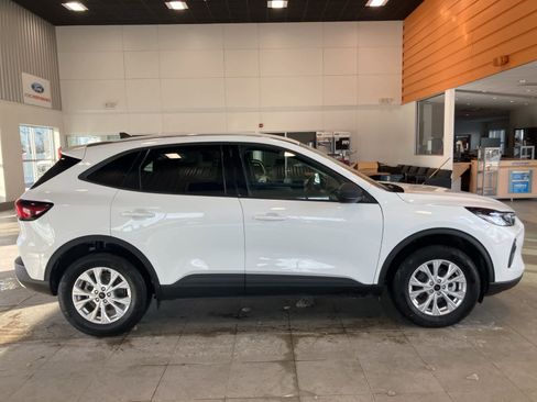 Used 2025 Ford Escape Active image 4