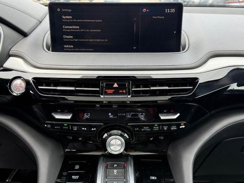 Certified 2023 Acura MDX SH-AWD w/ Technology Package image 17