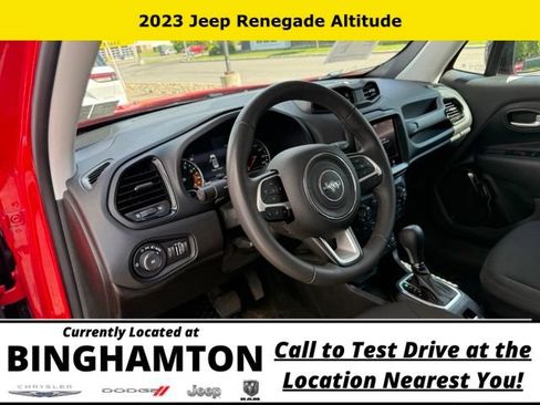 Used 2023 Jeep Renegade Altitude AWD/4WD image 10