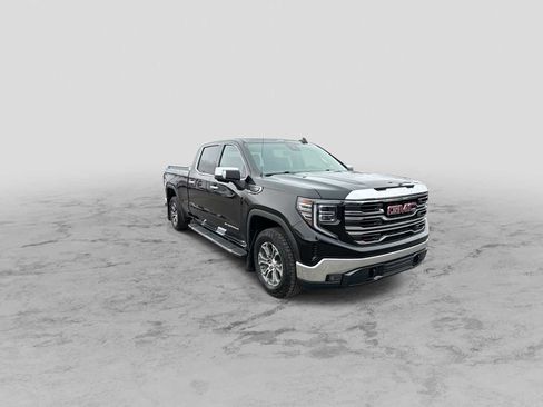 Used 2023 GMC Sierra 1500 SLT w/ SLT Convenience Package image 2