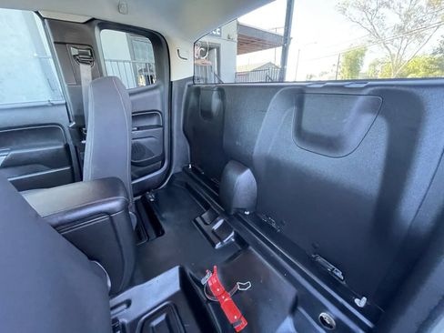 Used 2022 Chevrolet Colorado LT w/ Fleet Safety Package RWD image 13
