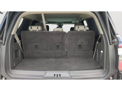 Used 2019 Ford Expedition Limited w/ Equipment Group 301A RWD image 24