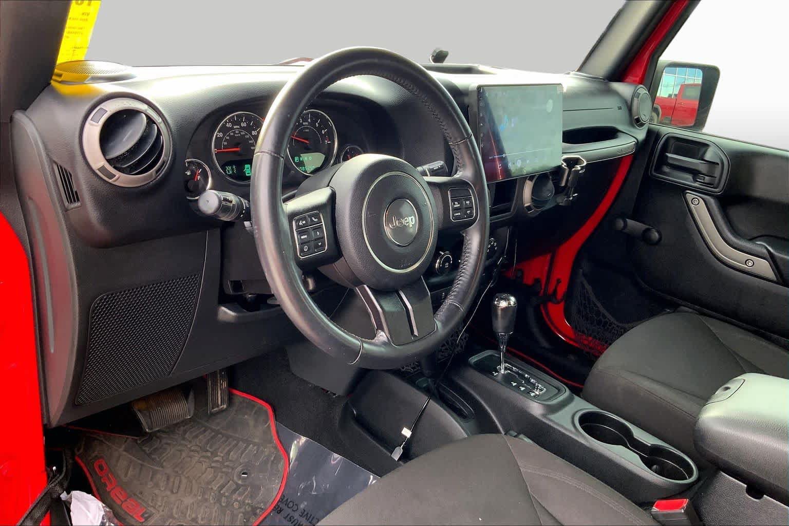 Used 2016 Jeep Wrangler Unlimited Sport w/ Connectivity Group AWD/4WD image 14