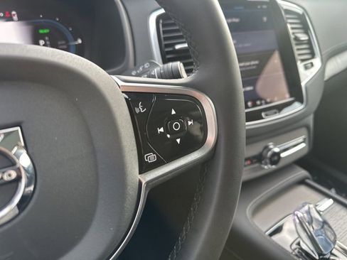 Certified 2025 Volvo XC90 T8 Ultra image 29