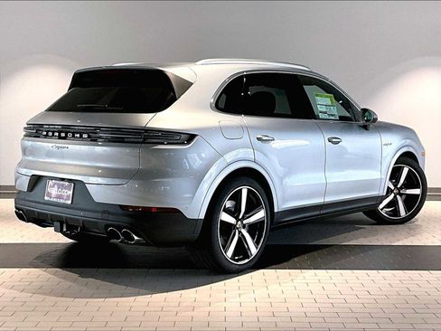 New 2026 Porsche Cayenne E-Hybrid image 7