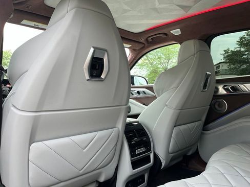 Certified 2023 BMW XM AWD/4WD image 24