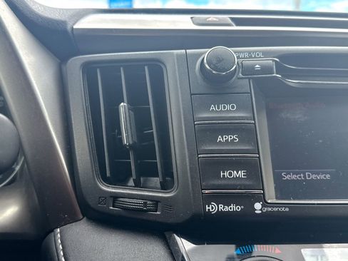Used 2016 Toyota RAV4 XLE AWD/4WD image 30