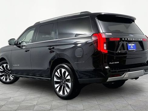 Used 2025 Ford Expedition Platinum w/ Driver's Package AWD/4WD image 12
