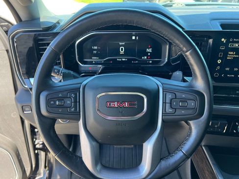 Used 2022 GMC Sierra 1500 Elevation w/ LPO, Elevation Black Package AWD/4WD image 10