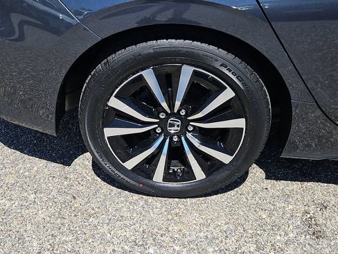 Certified 2023 Honda Civic EX-L image 9