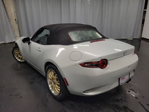 Used 2019 MAZDA MX-5 Miata Sport image 14