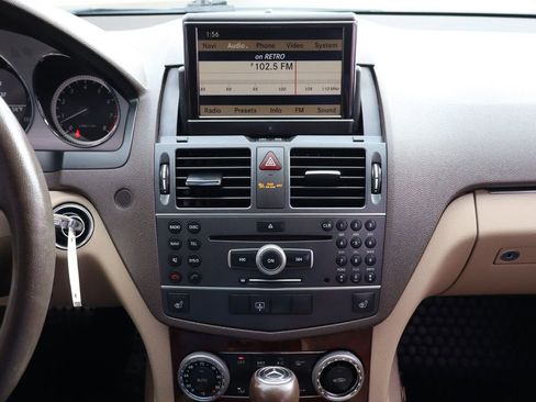 Used 2011 Mercedes-Benz C 300 4MATIC Sedan image 35
