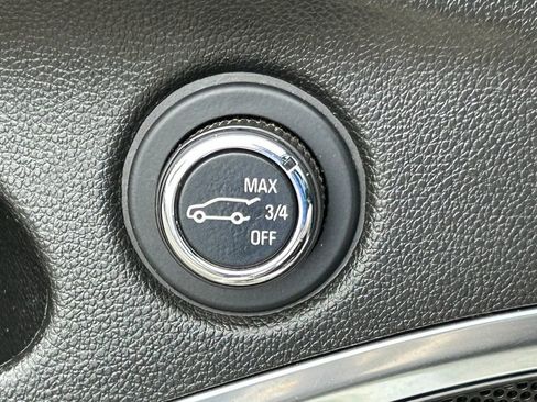 Used 2023 Buick Enclave Avenir w/ Avenir Technology Package image 33