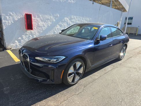 Used 2023 BMW i4 eDrive35 image 2