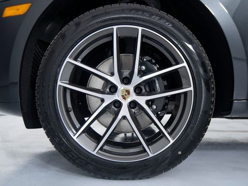 New 2026 Porsche Macan S image 11