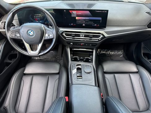 Used 2023 BMW 330e image 12