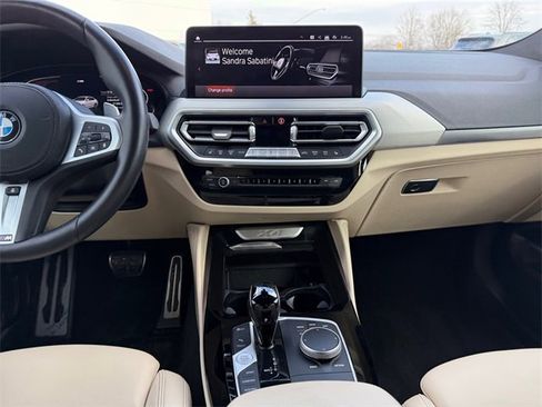 Used 2022 BMW X4 xDrive30i w/ M Sport Package image 11