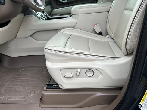 Used 2021 GMC Yukon Denali w/ Denali Premium Package image 15