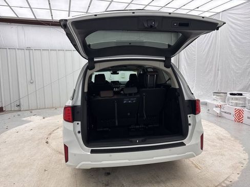 New 2026 Honda Odyssey Elite image 9