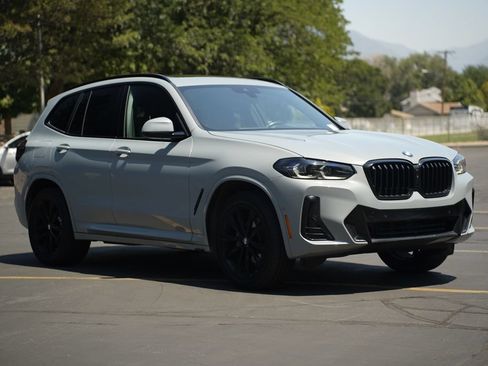Used 2024 BMW X3 xDrive30i w/ M Sport Package AWD/4WD image 7