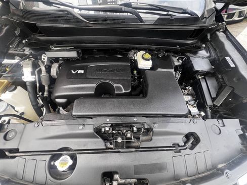 Used 2017 Nissan Pathfinder SL w/ SL Premium Package FWD image 19