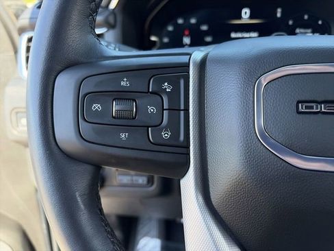 Used 2024 GMC Yukon XL Denali w/ Advanced Technology Package image 22