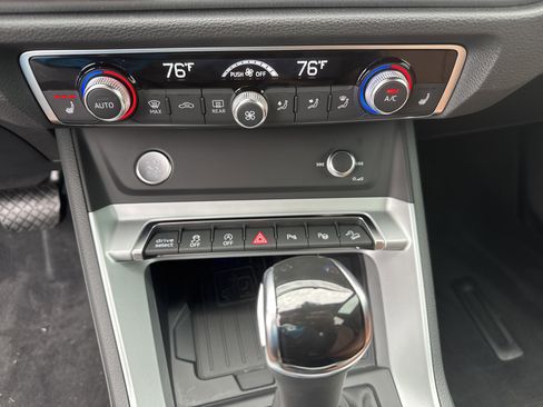 Used 2020 Audi Q3 2.0T Prestige image 35