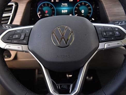 New 2026 Volkswagen Atlas SEL Premium R-Line image 17