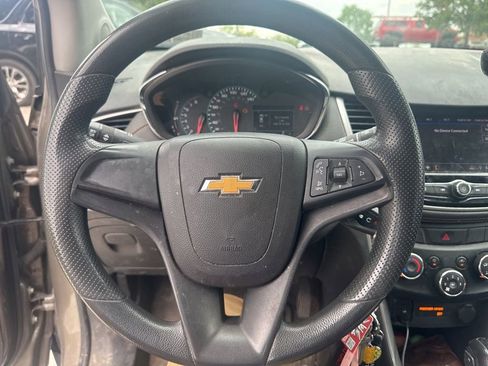 Used 2021 Chevrolet Trax LS w/ LPO, Protection Package AWD/4WD image 13